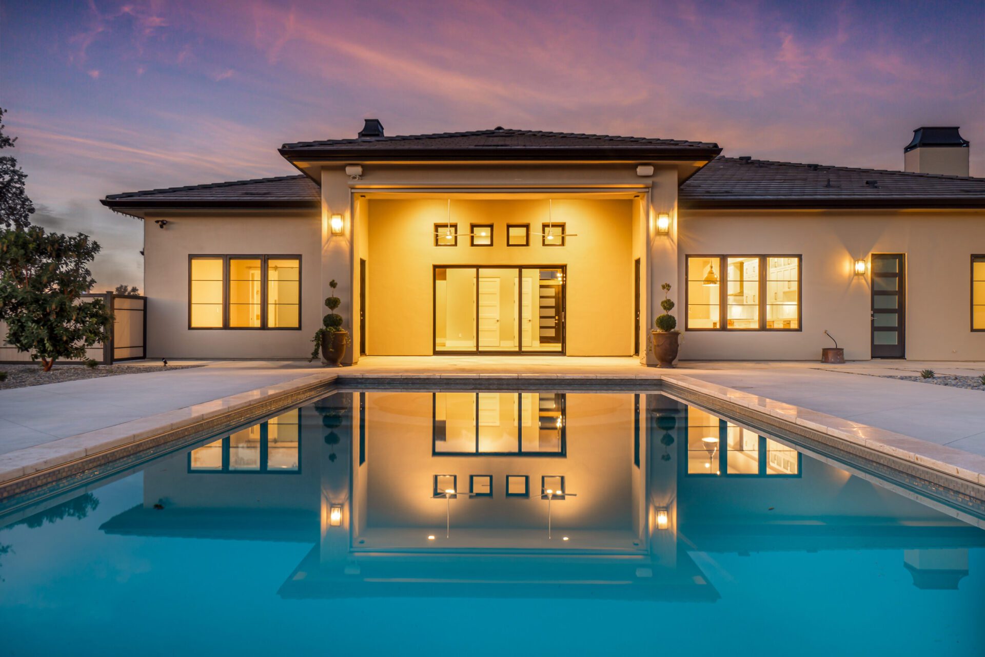 Custome built home in Templeton with pool