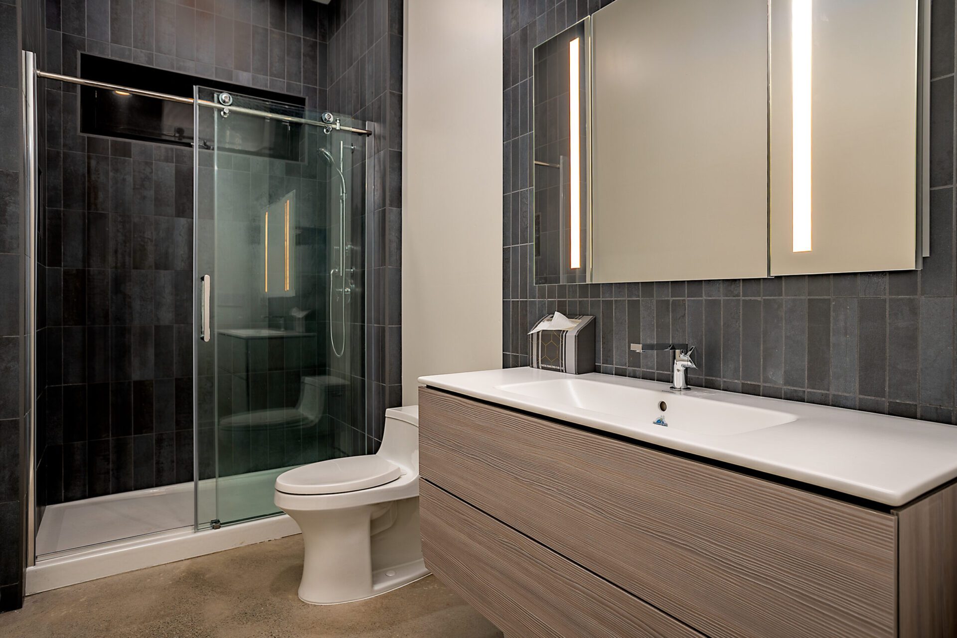 Morro Bay custom built house_bathroom