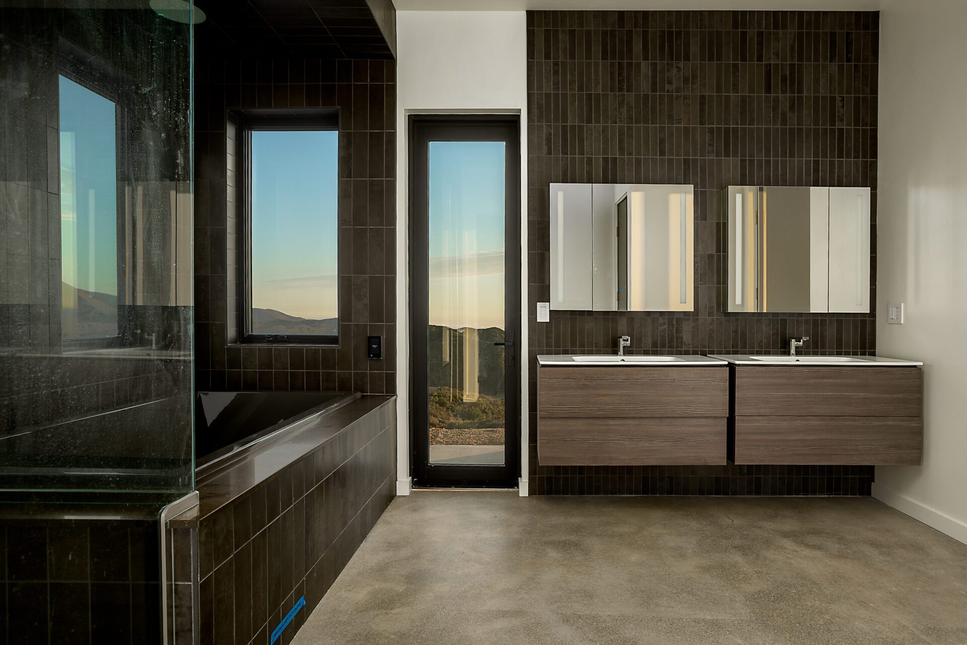 Morro Bay custom built house_bathroom